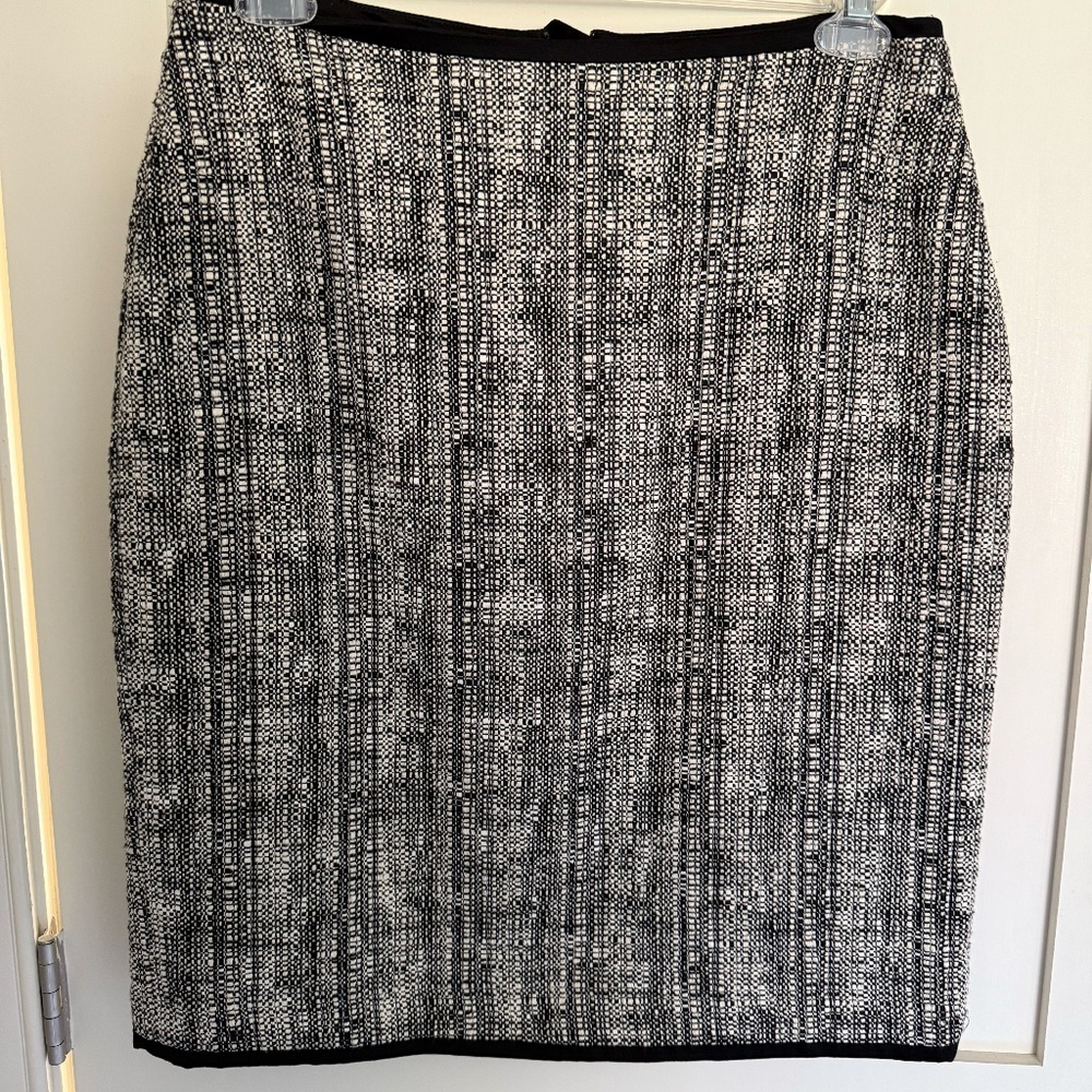 Fully Lined Beautiful Talbots Woven Pencil Skirt